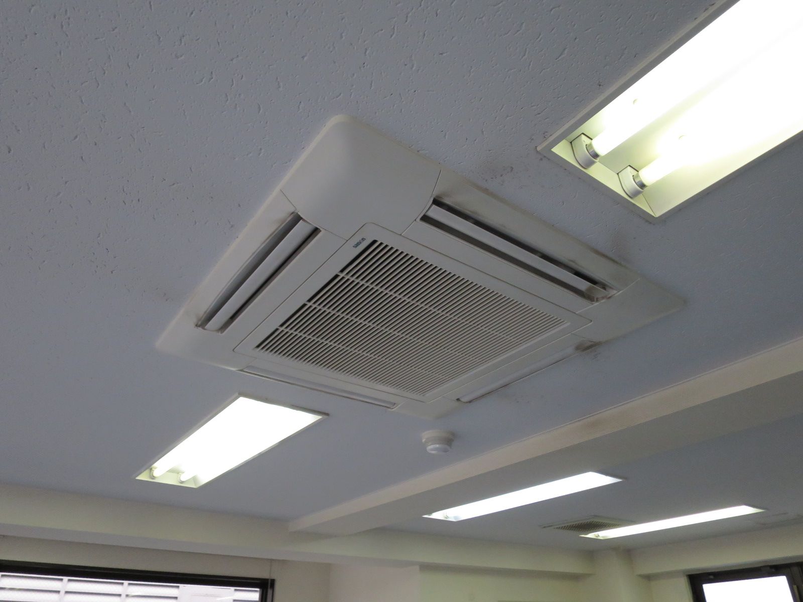 空調機器