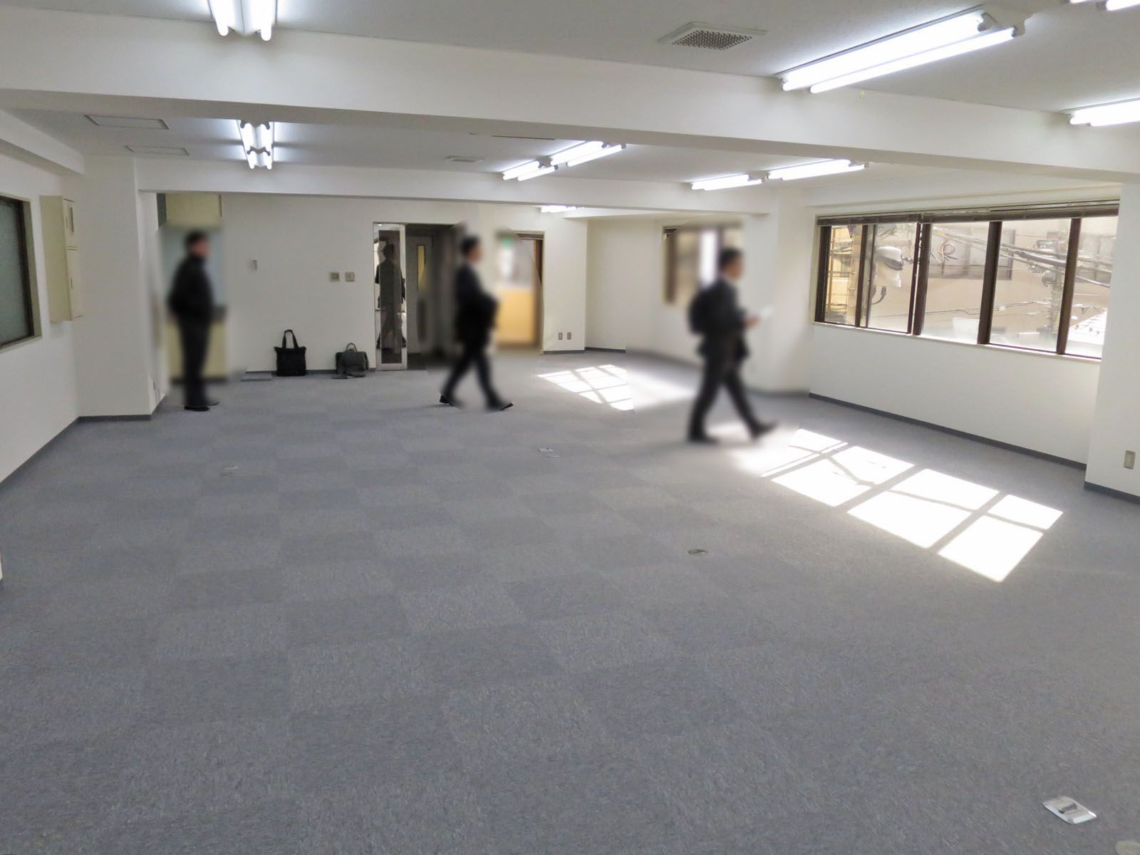 別角度の様子