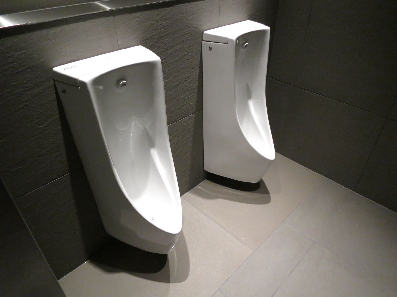 男性用トイレ