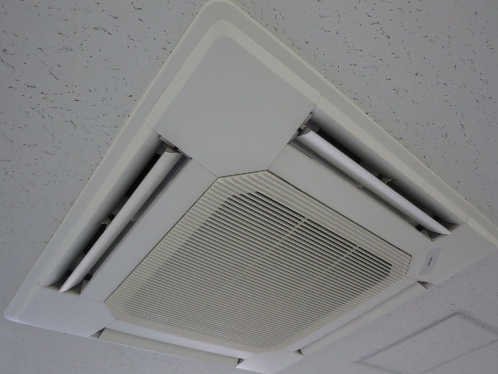 空調機器
