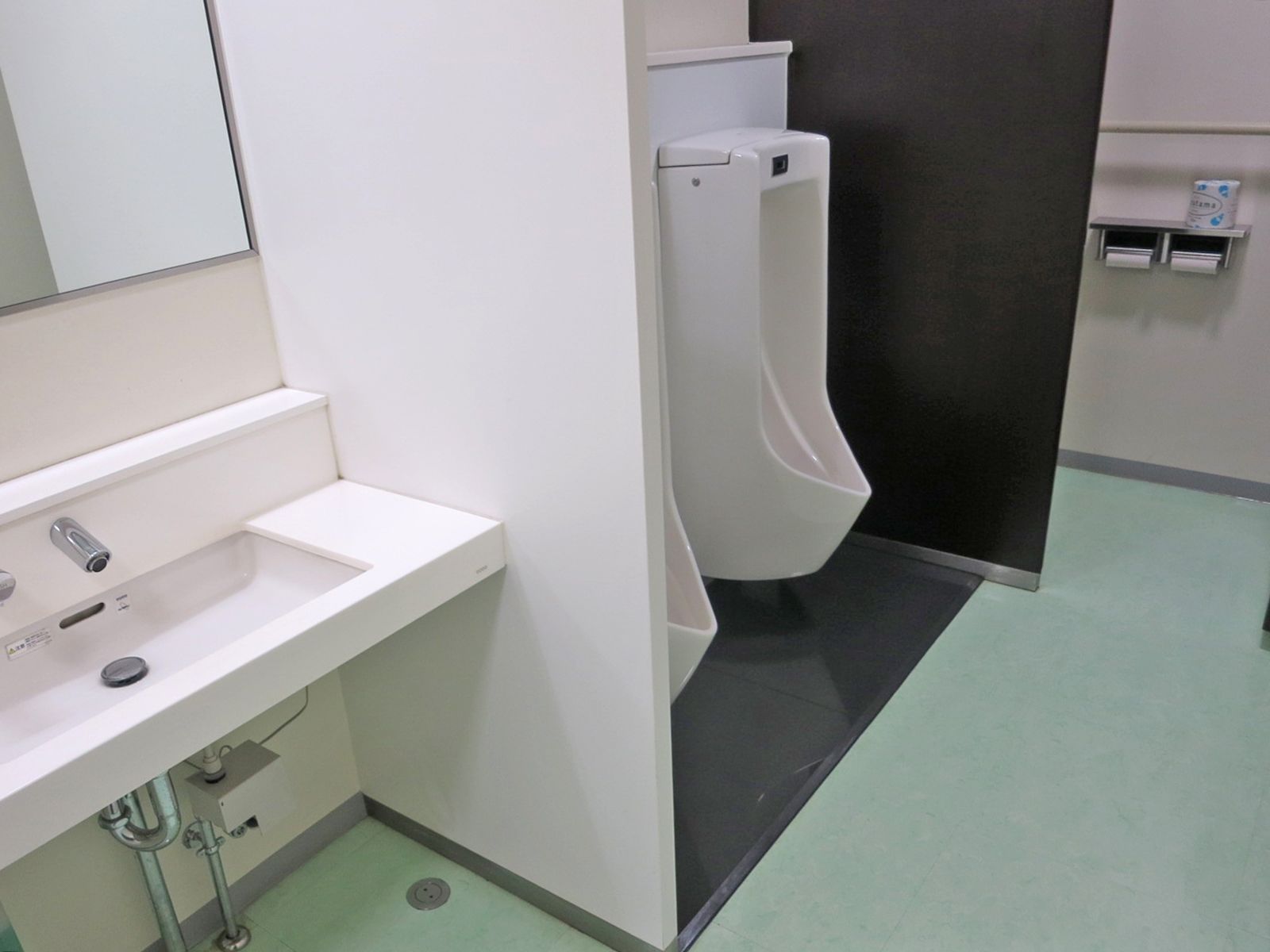 男性用トイレ