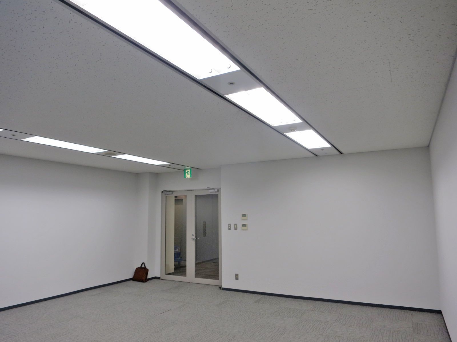 別角度の様子