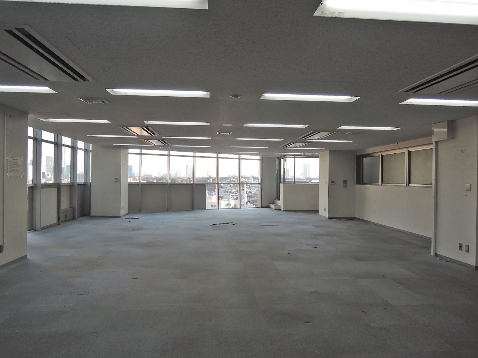 オフィス室内参考画像（9階）