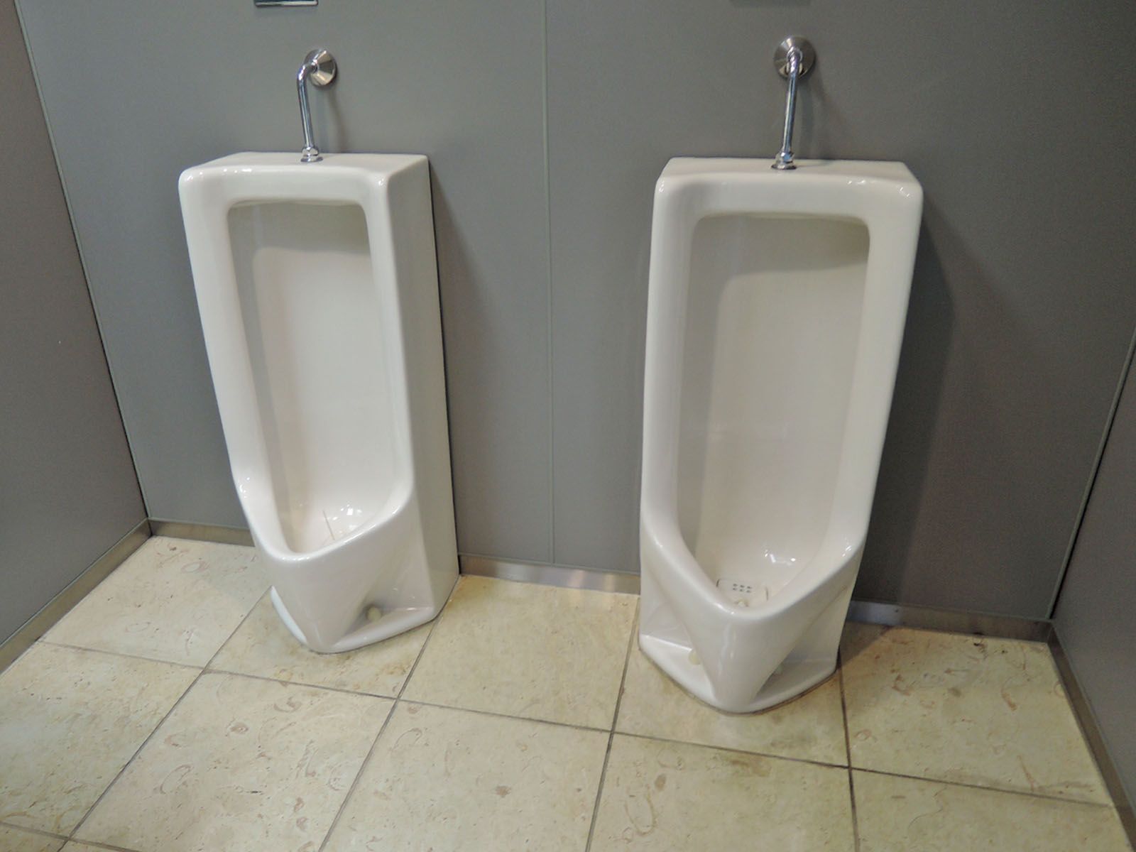 男性用トイレ