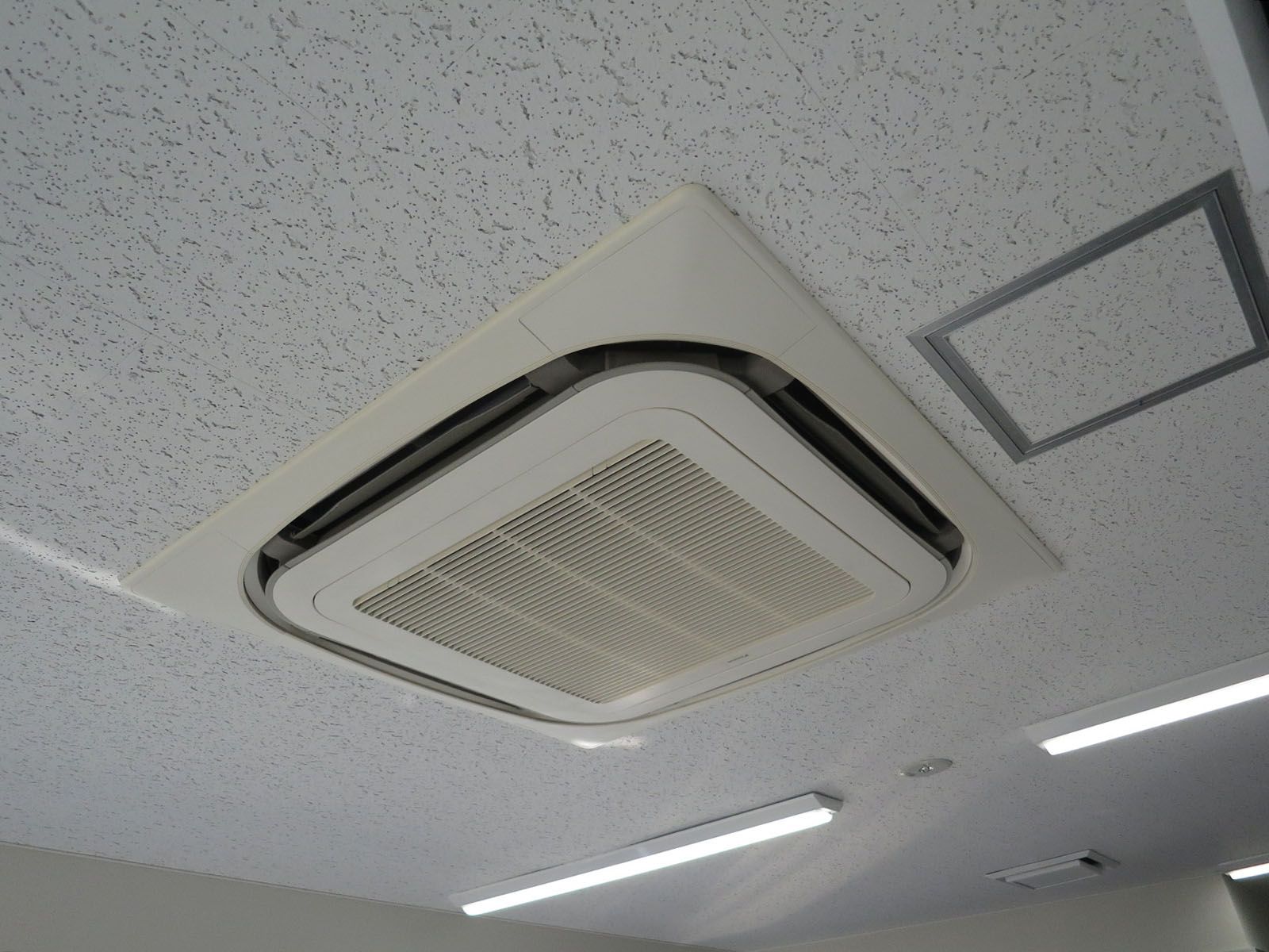 空調機器