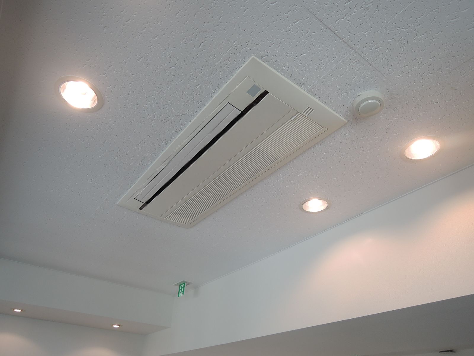 空調機器