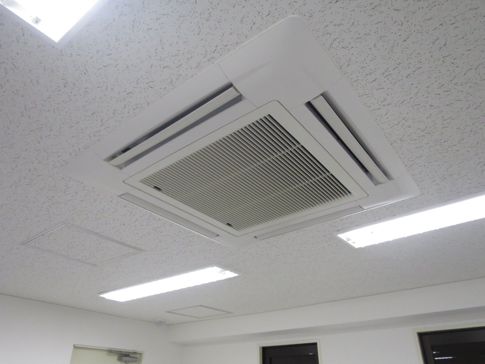 空調機器