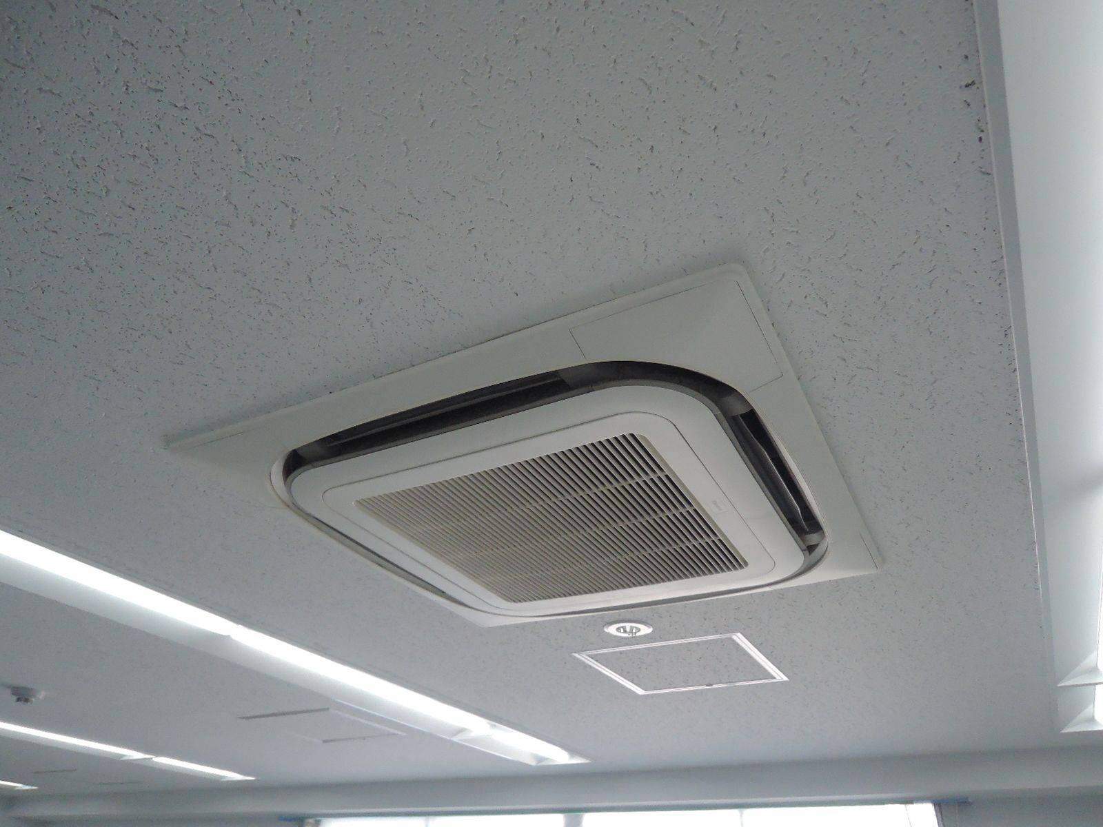 空調機器