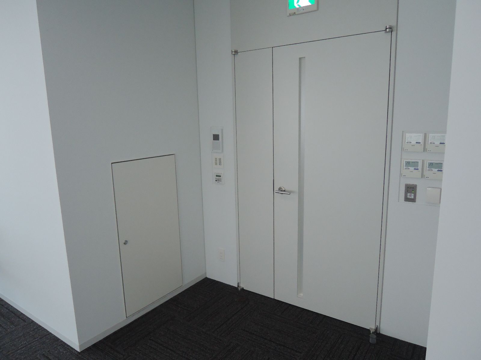貸室出入口