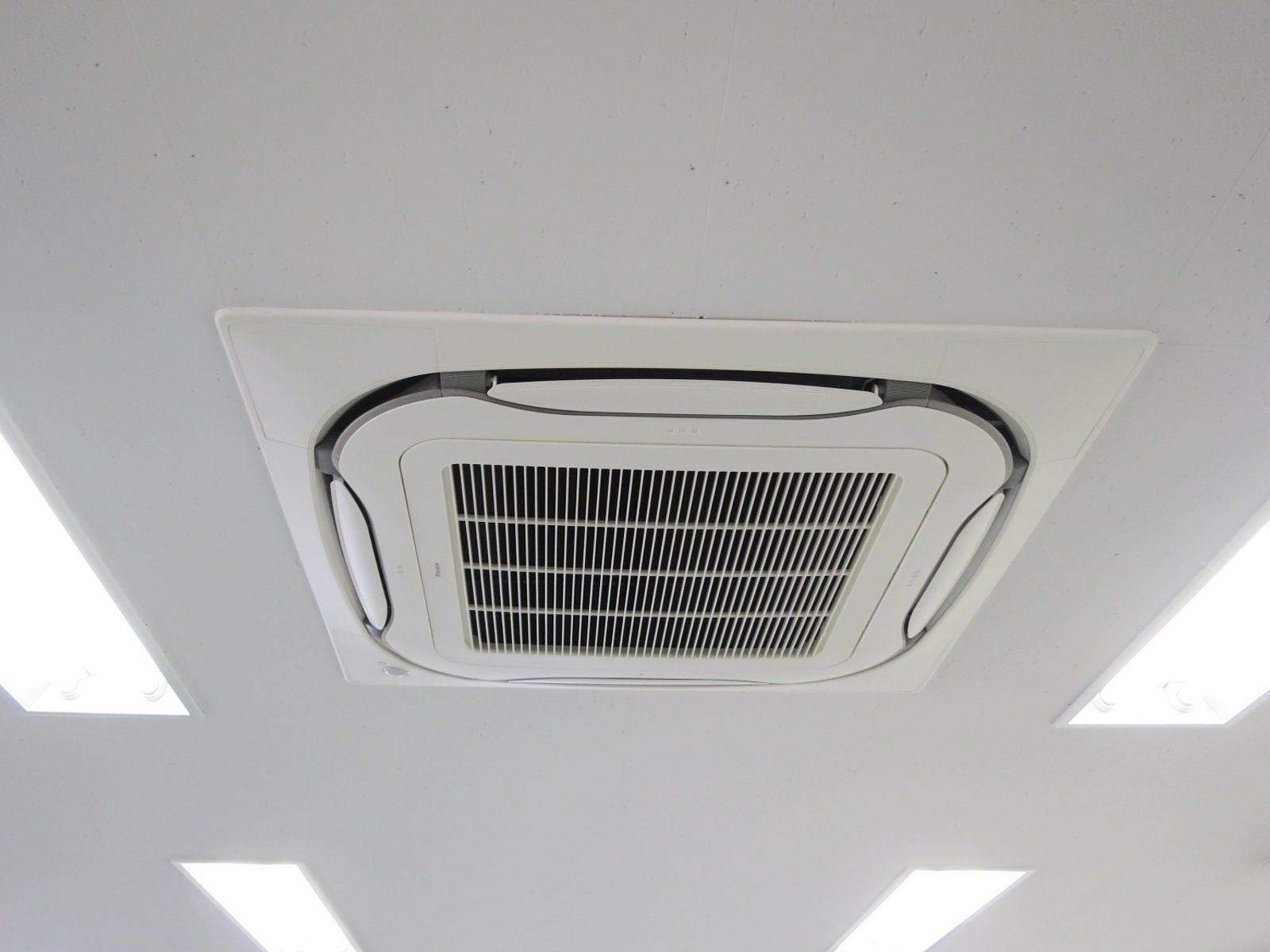 空調吹き出し口