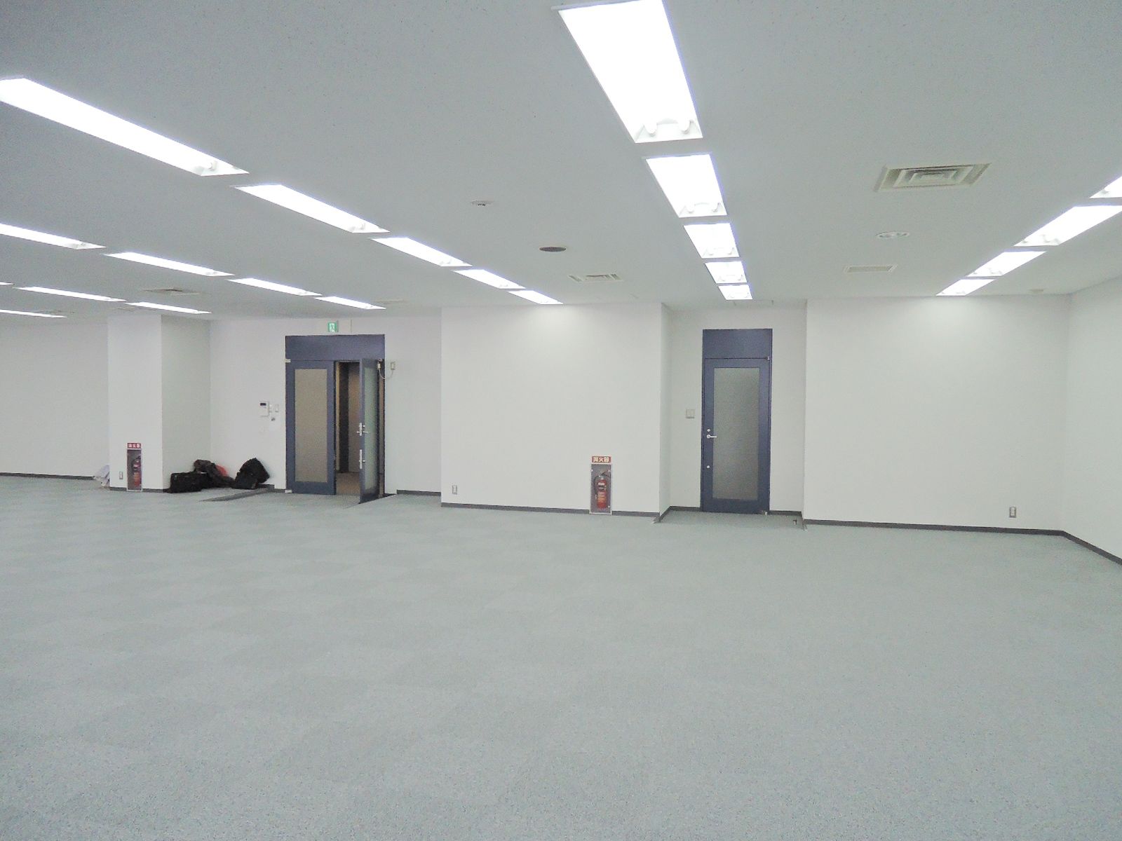 貸室奥から見た様子