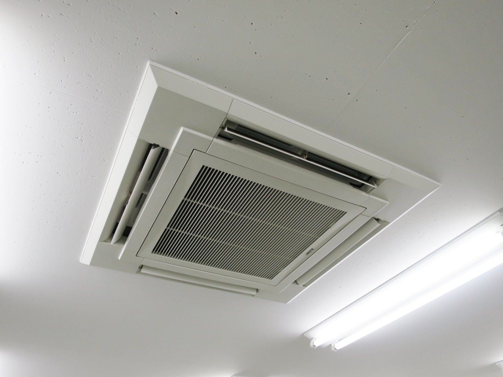 空調吹き出し口