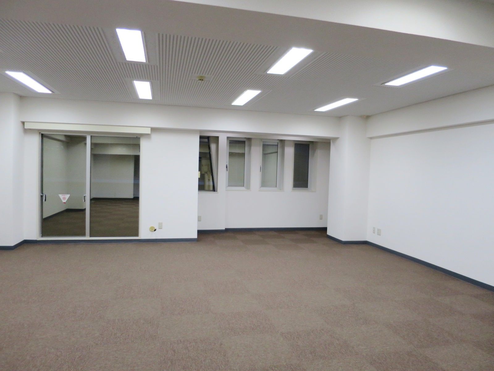 オフィス室内参考画像(5階)