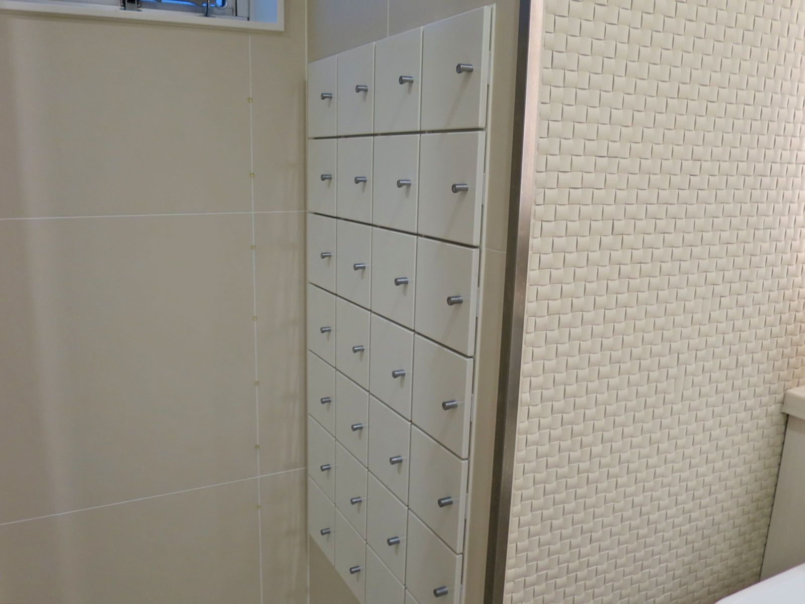 女性トイレ小物入れ