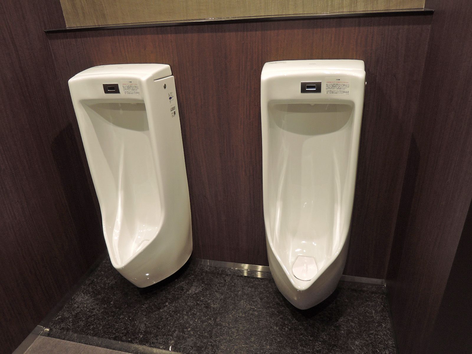 男性用トイレ