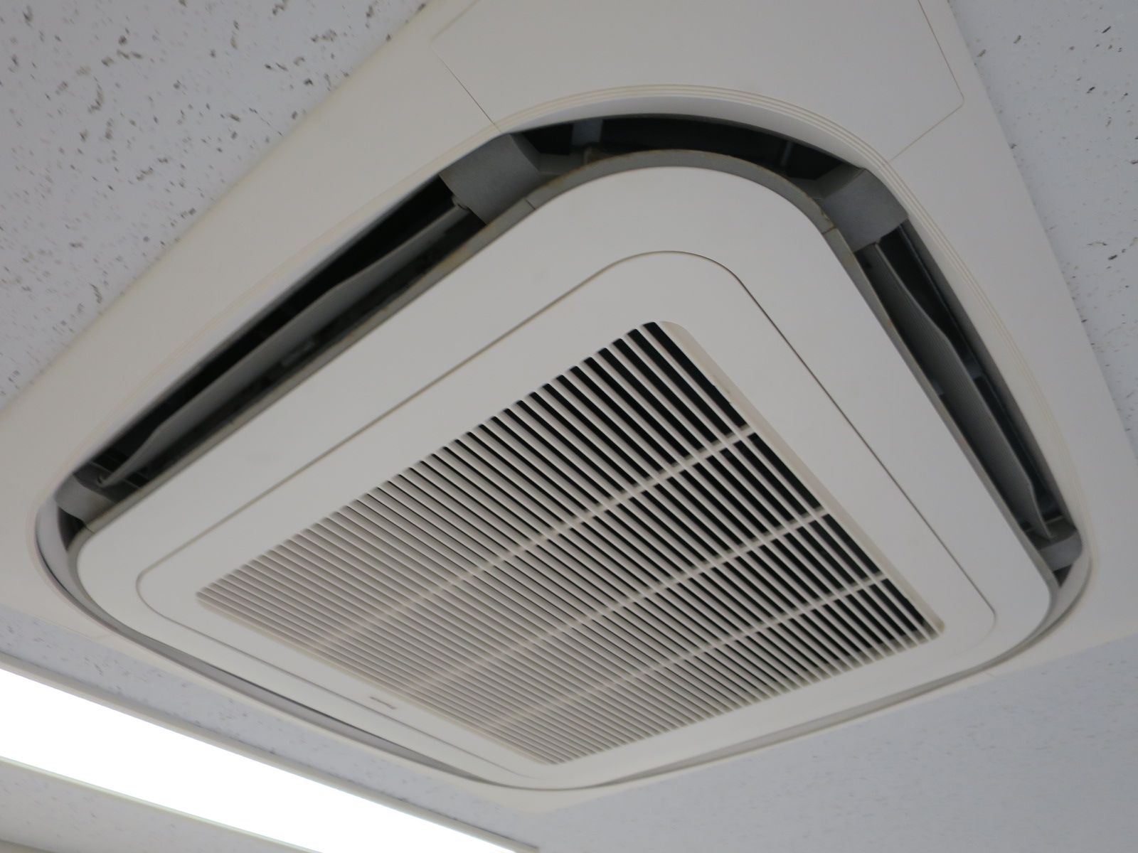 空調機器