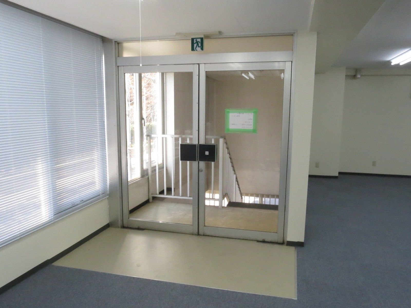 貸室出入口