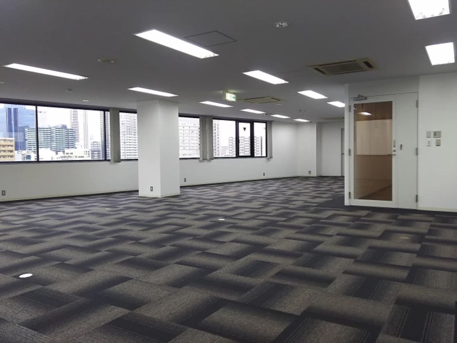 窓際の様子