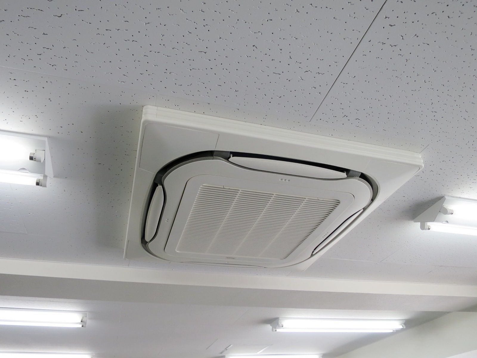 空調機器