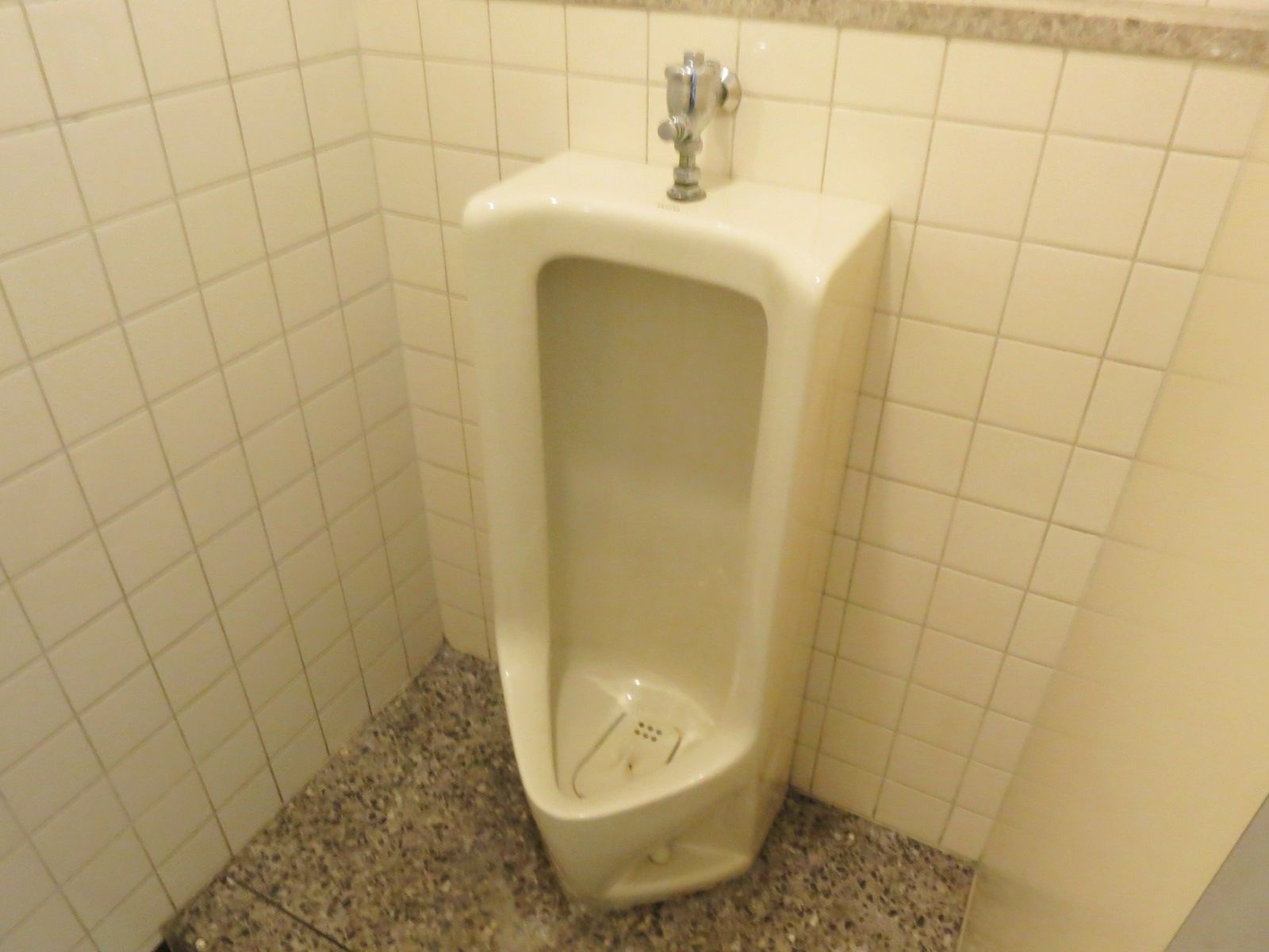 男性用トイレ