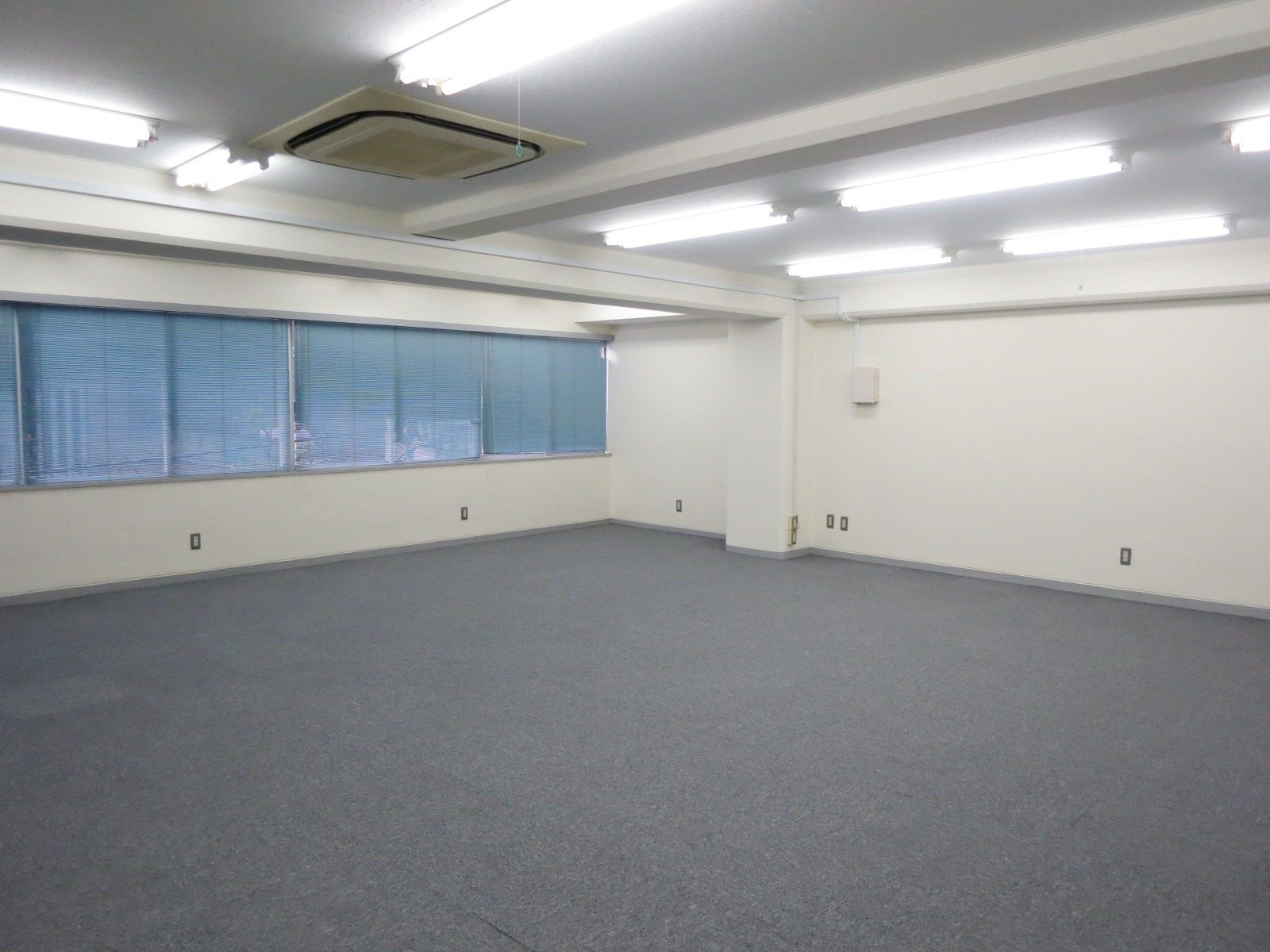 オフィス室内参考画像（3階）
