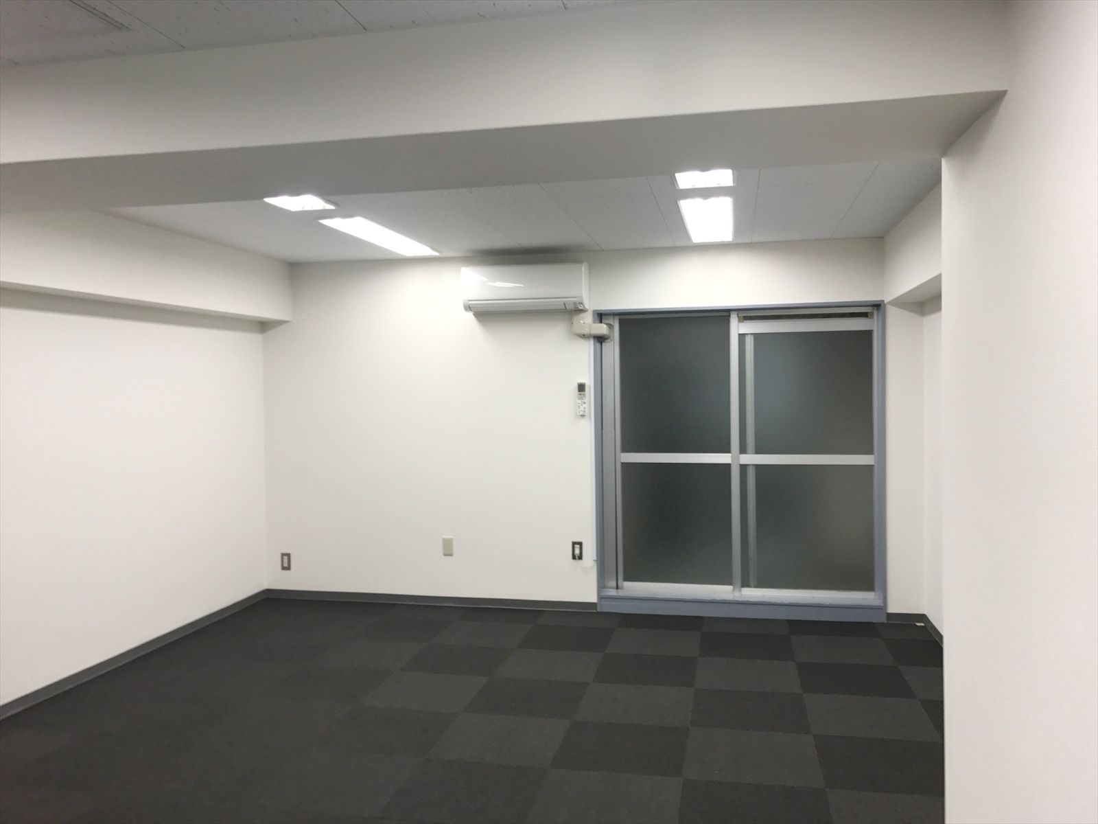 貸室奥の様子