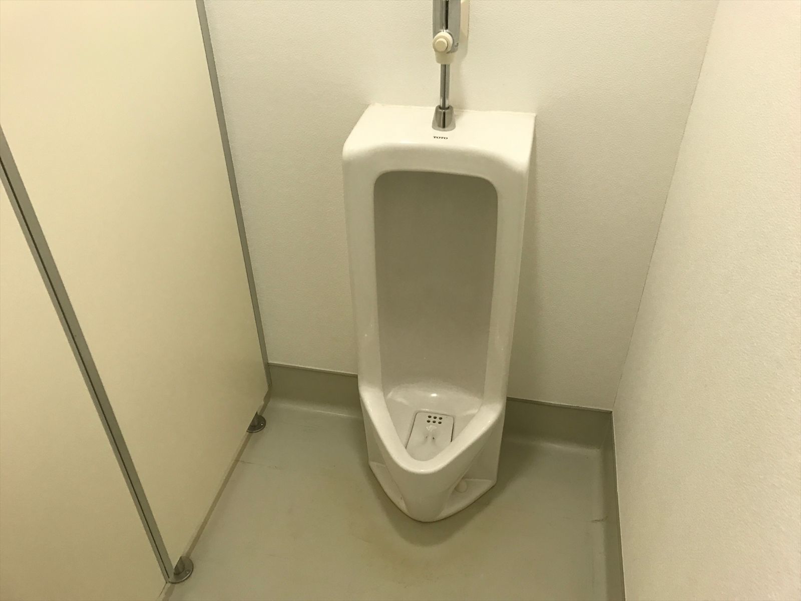 男性用トイレ