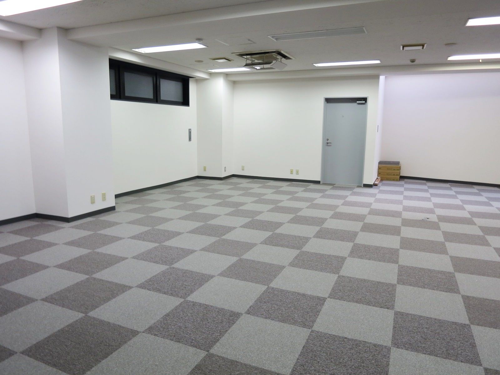 貸室奥から見た様子