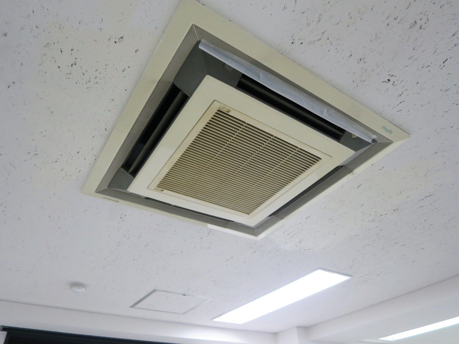 空調機器
