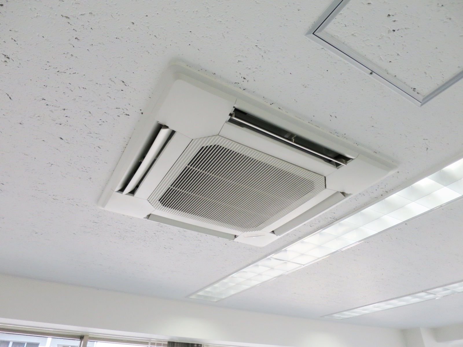 空調機器