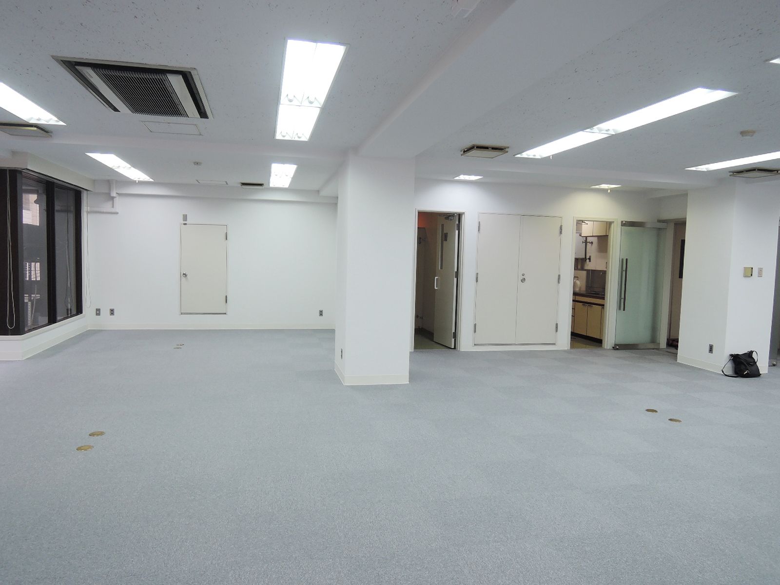 貸室奥から見た様子