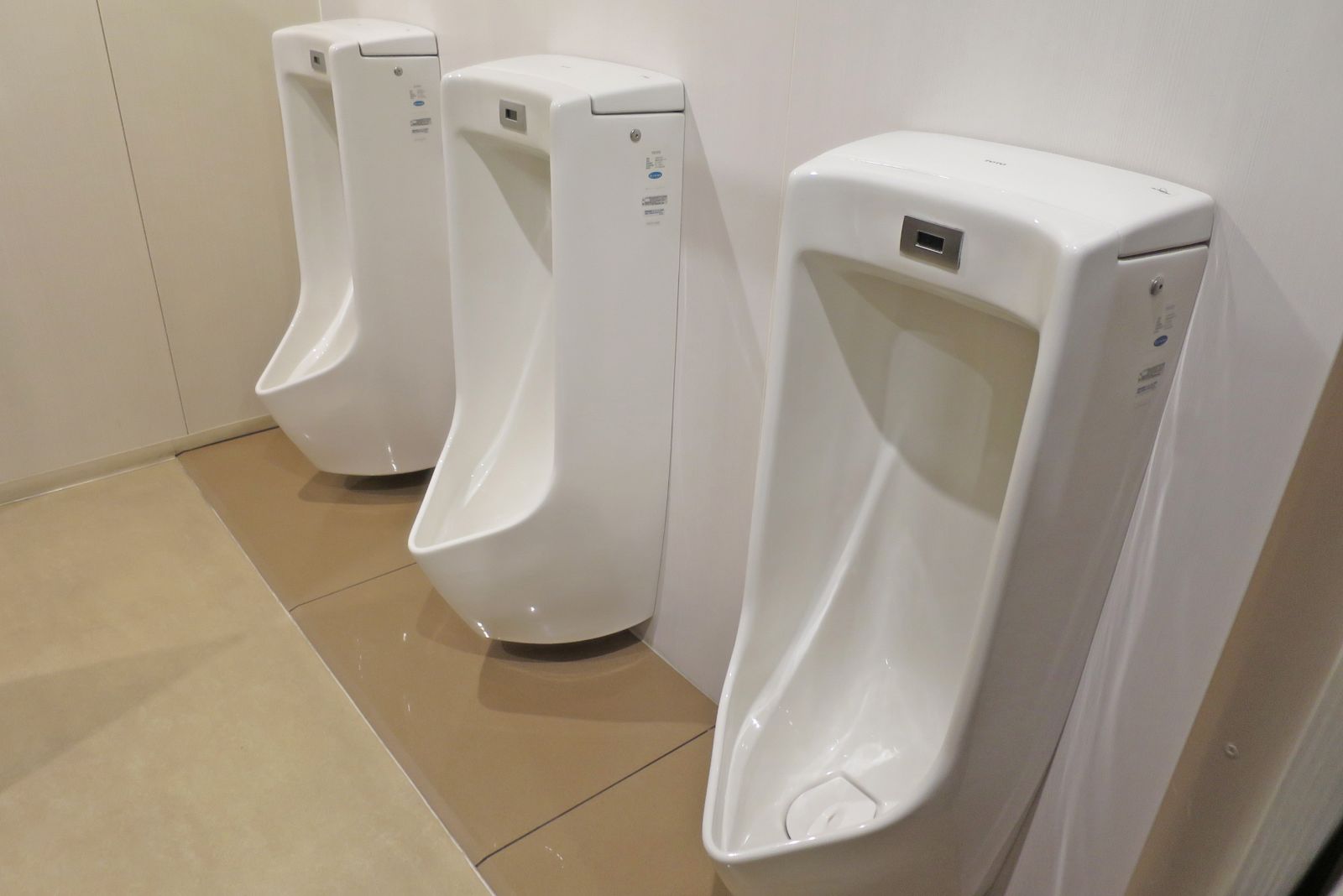 男性用トイレ