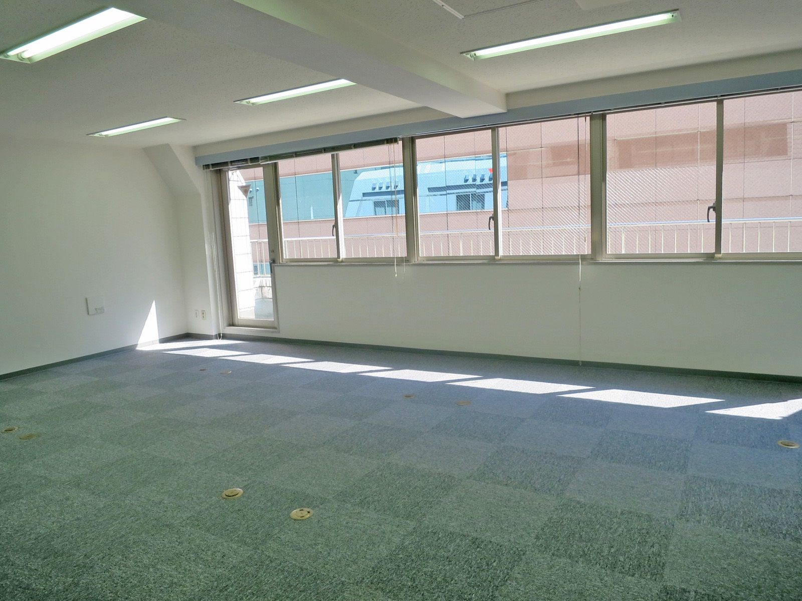 オフィス室内参考画像（4階）