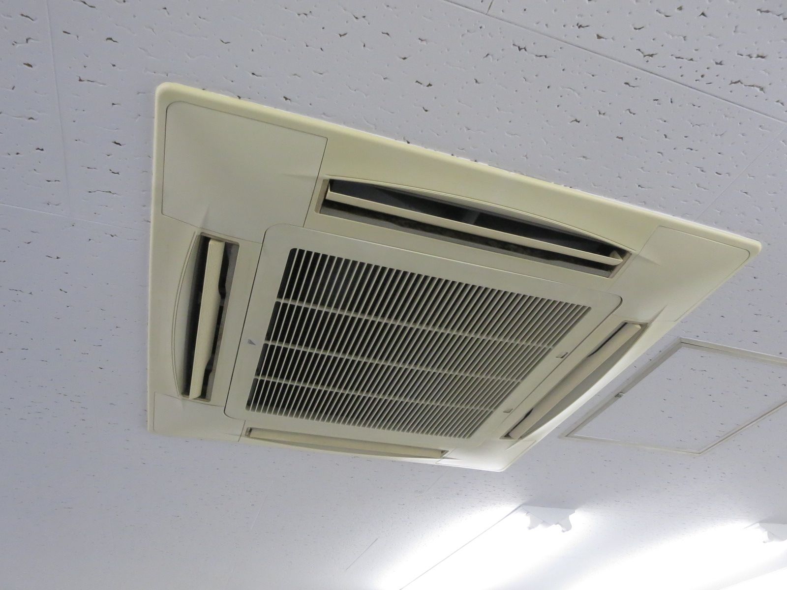 空調機器