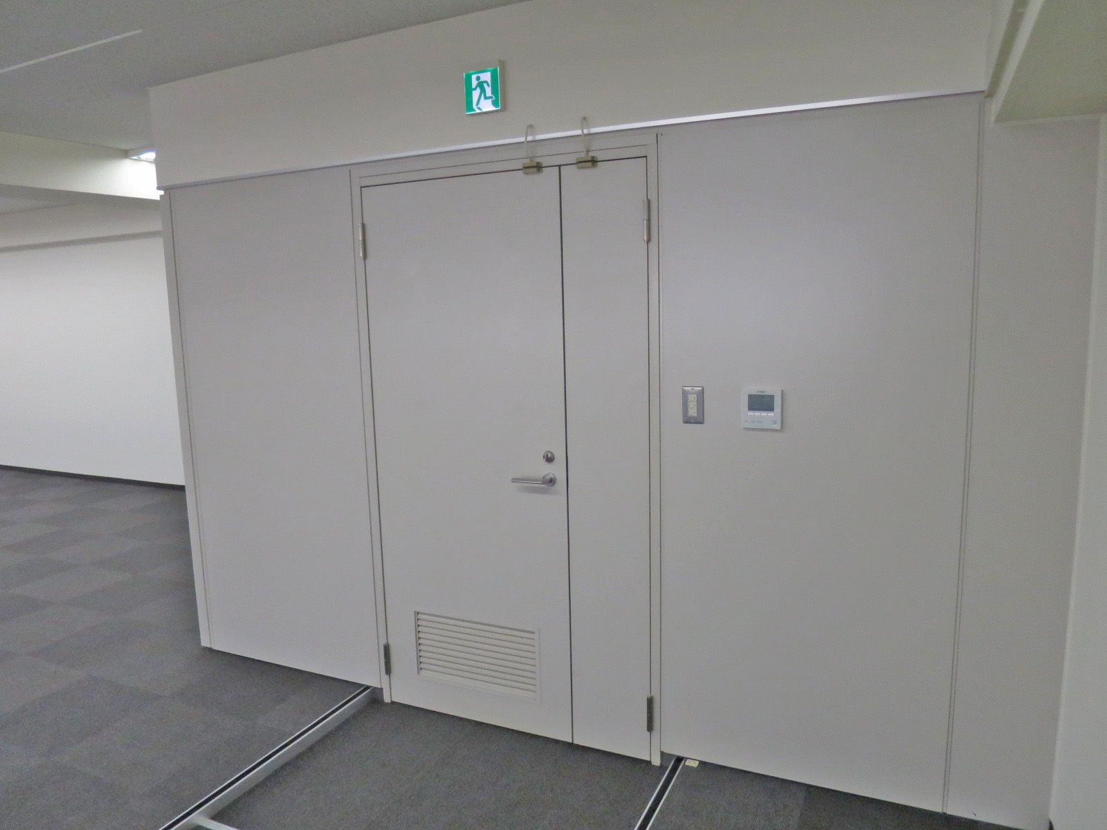 貸室出入口