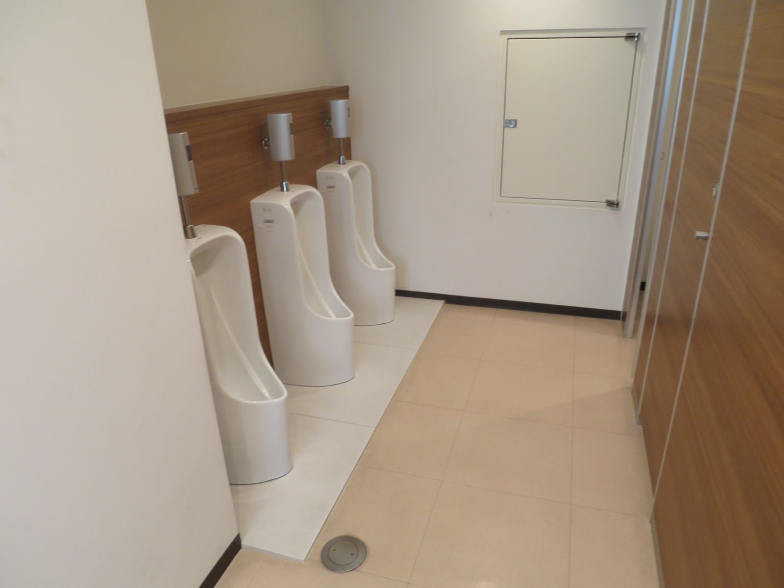 男性用トイレ