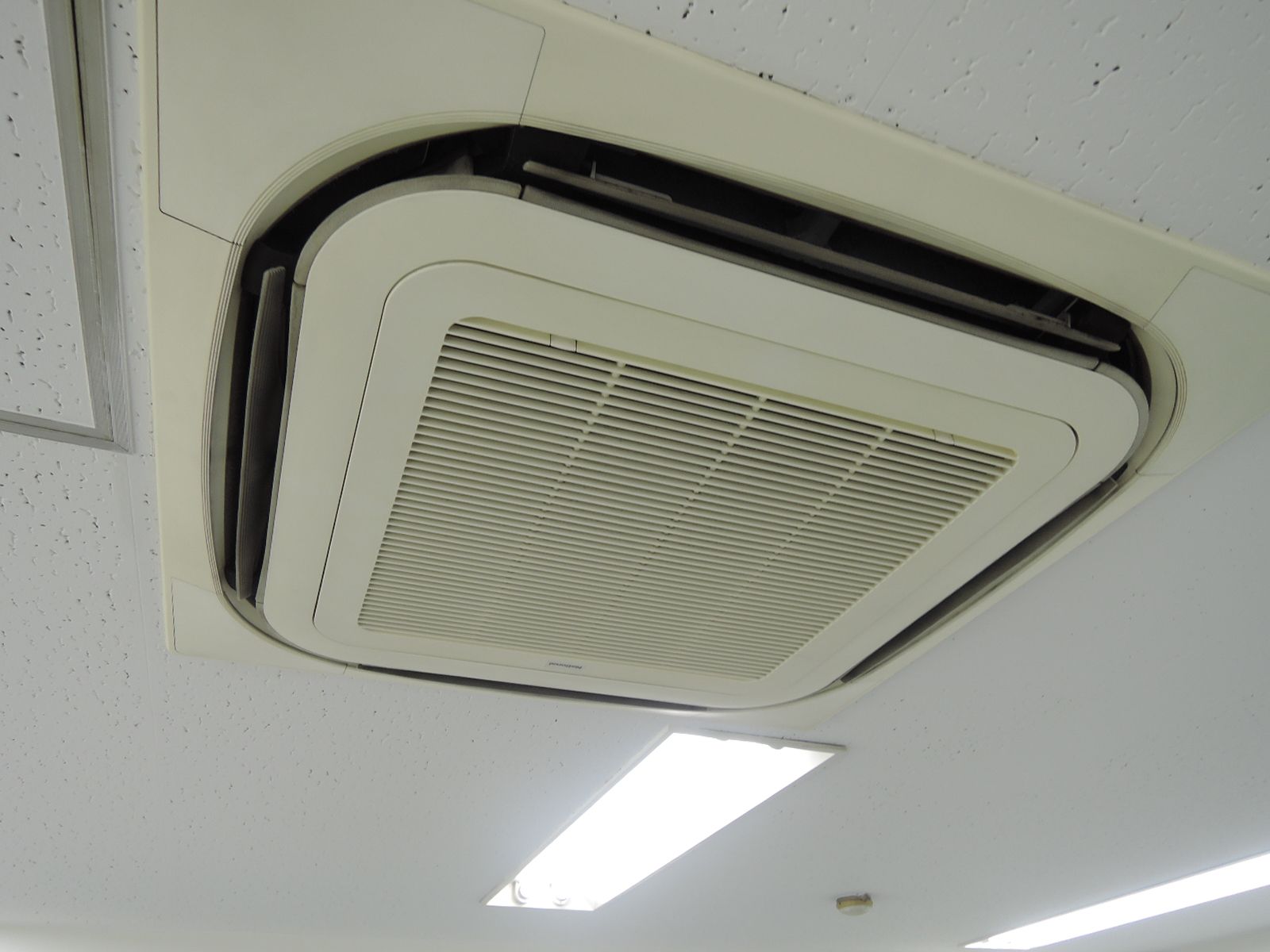 空調機器