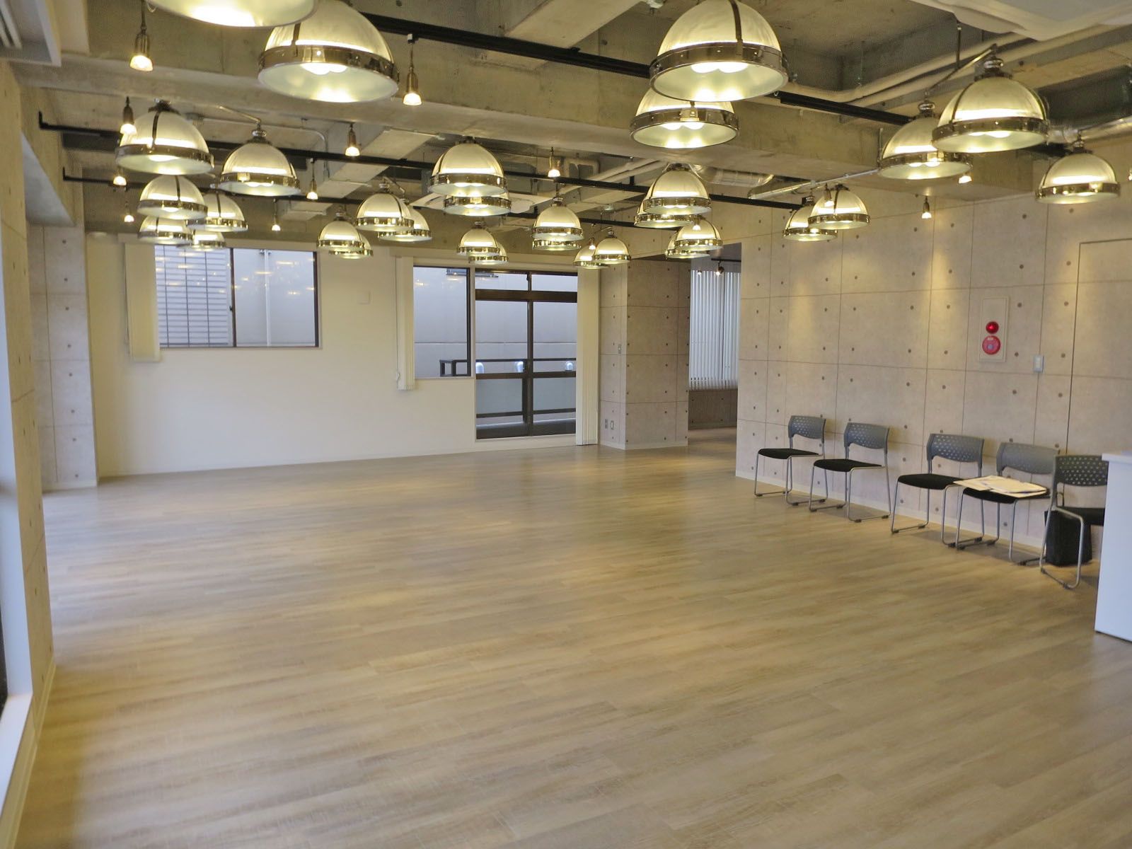 オフィス室内参考（8階・約32坪）
