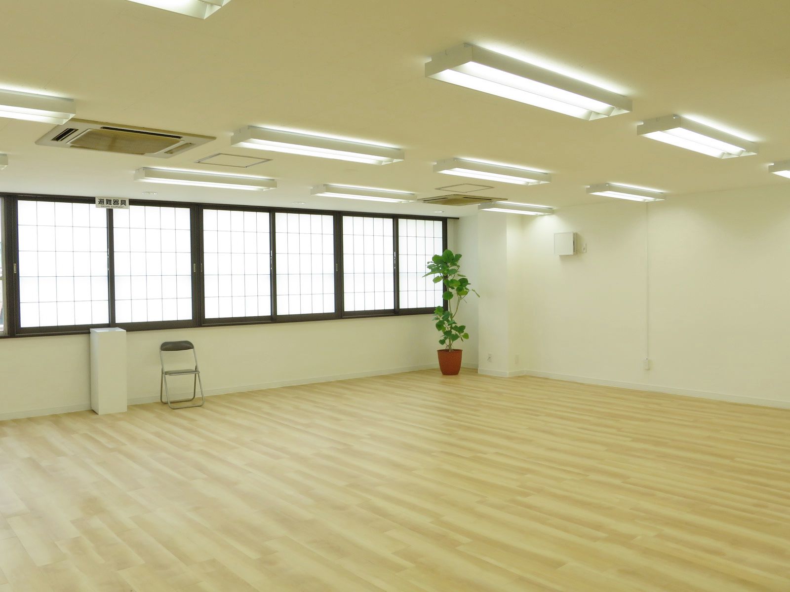 明るいオフィス