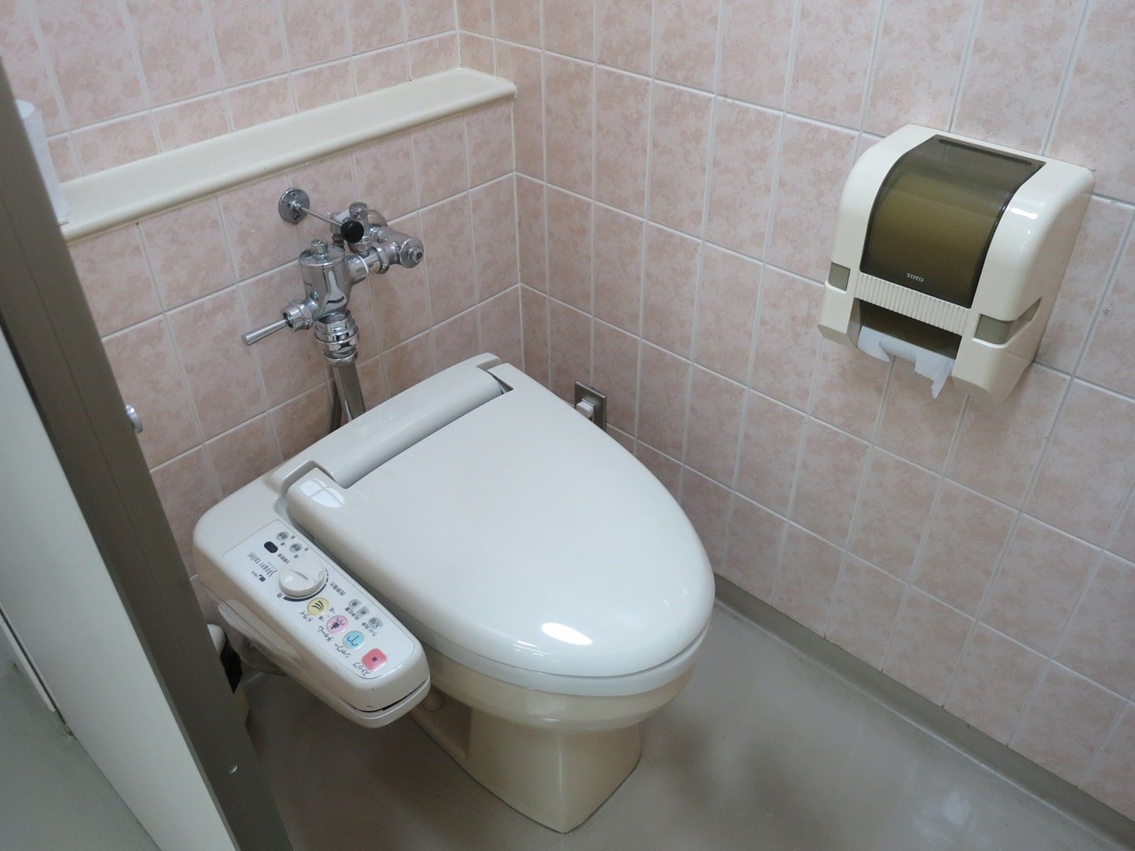 トイレ個室