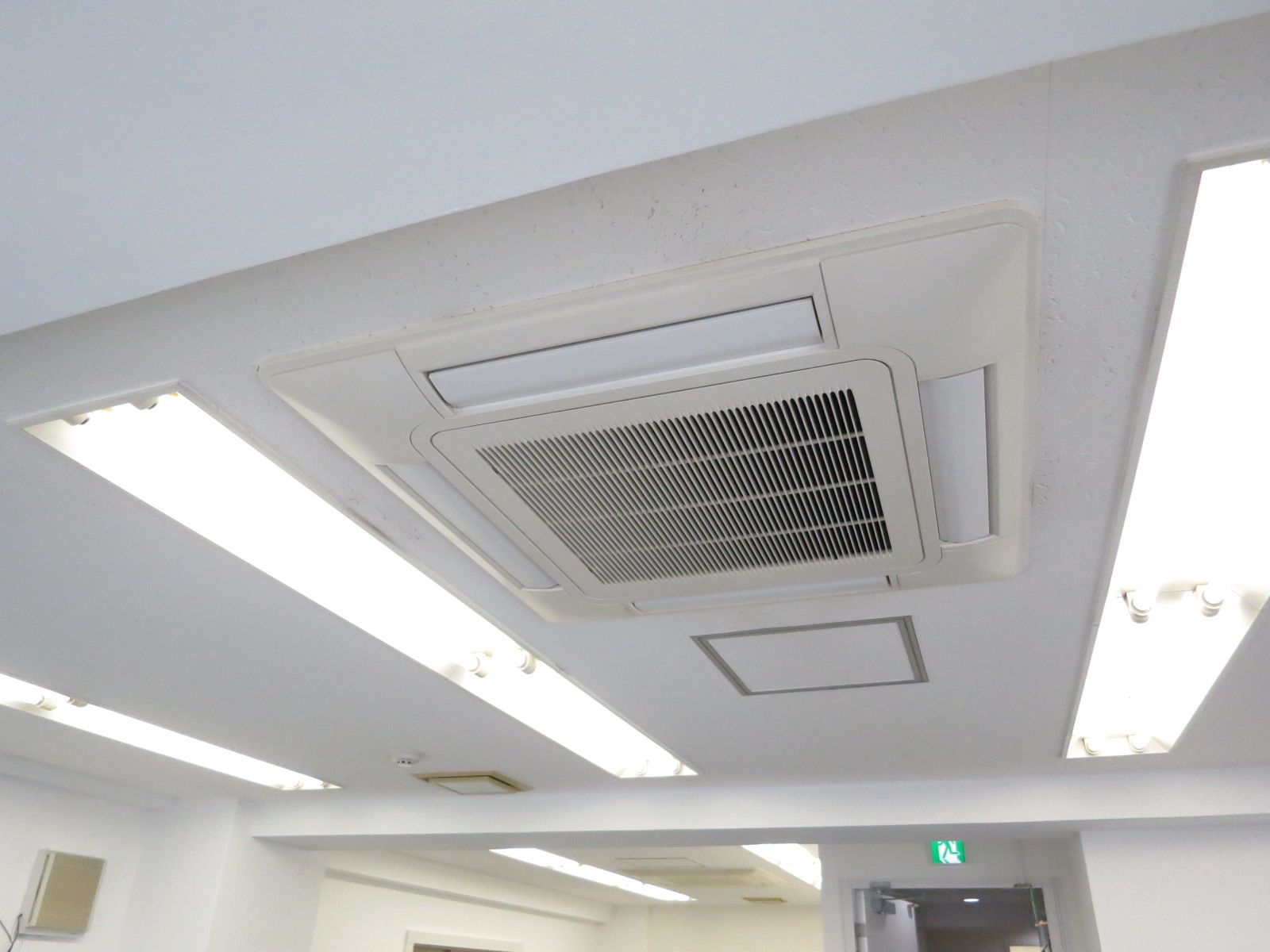 空調吹き出し口