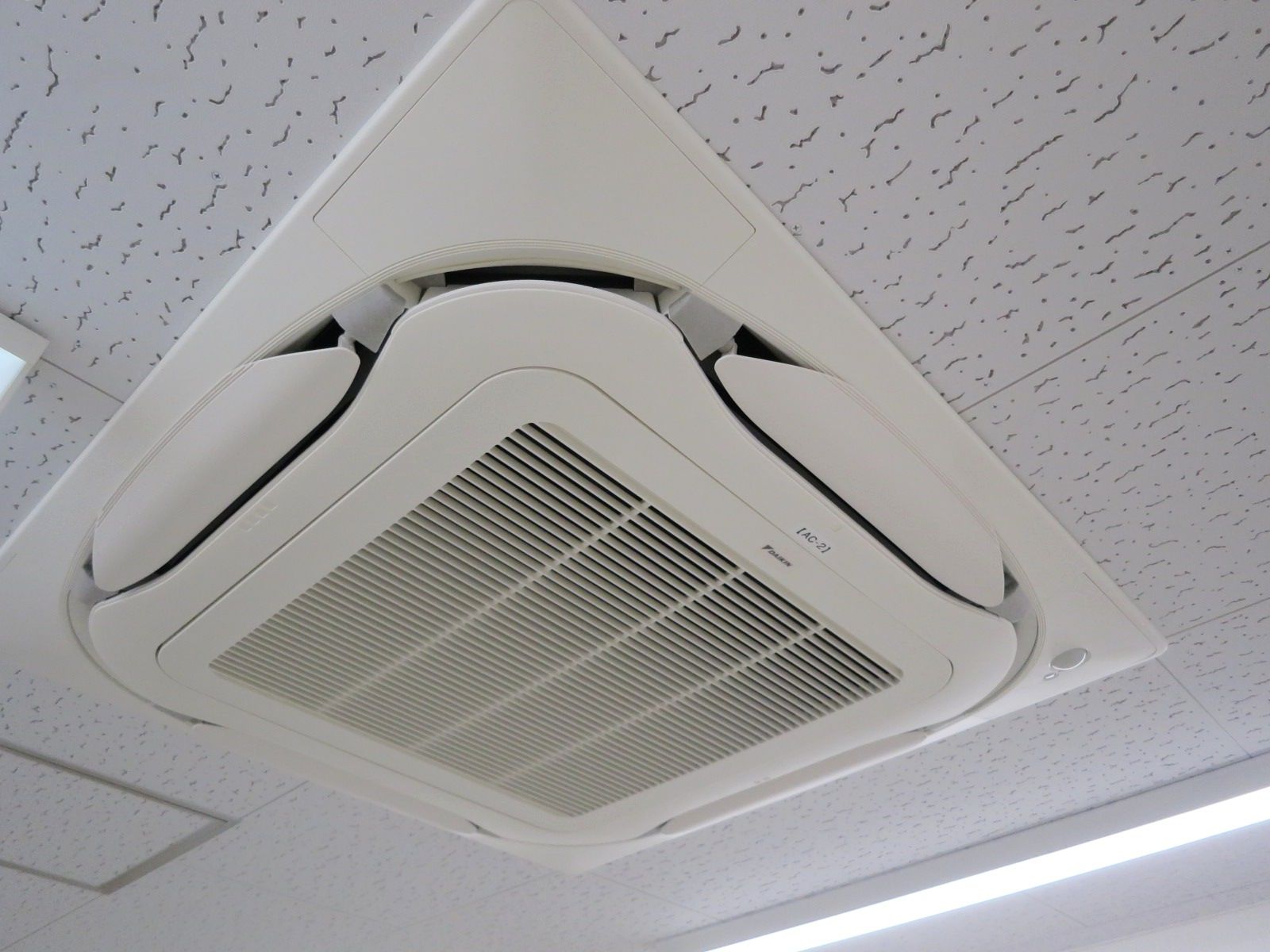 空調機器