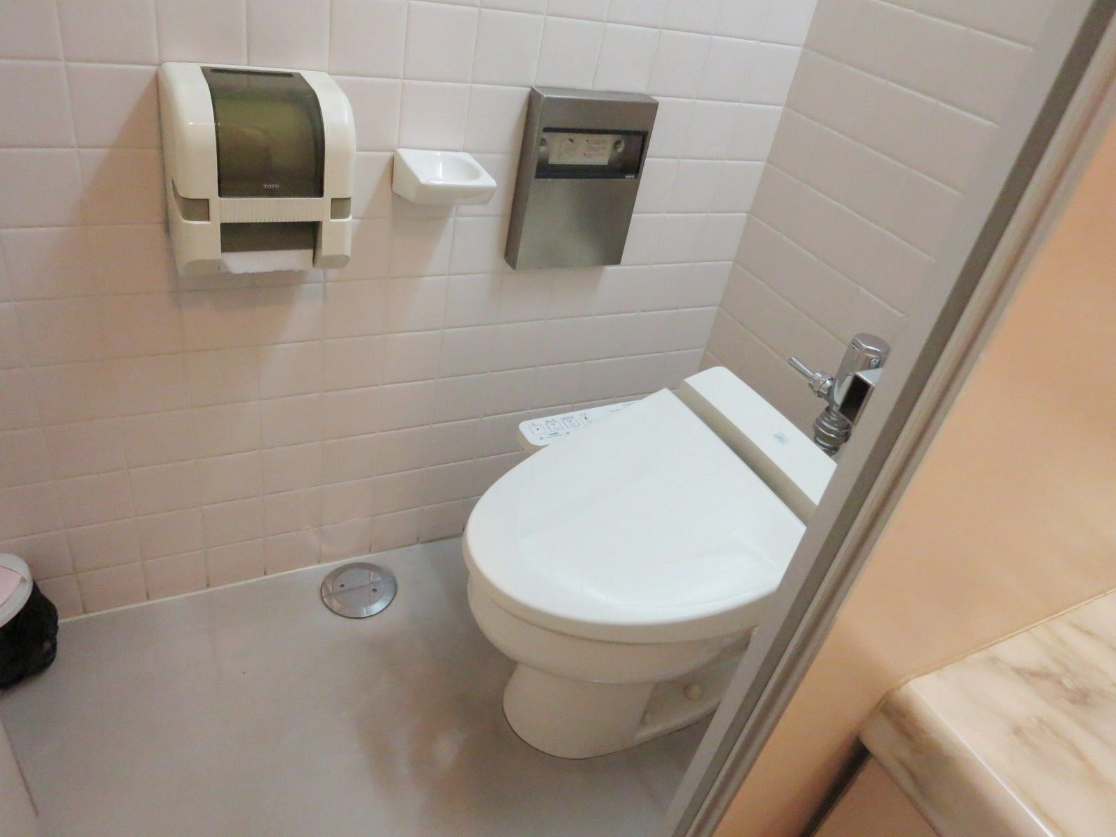トイレ個室