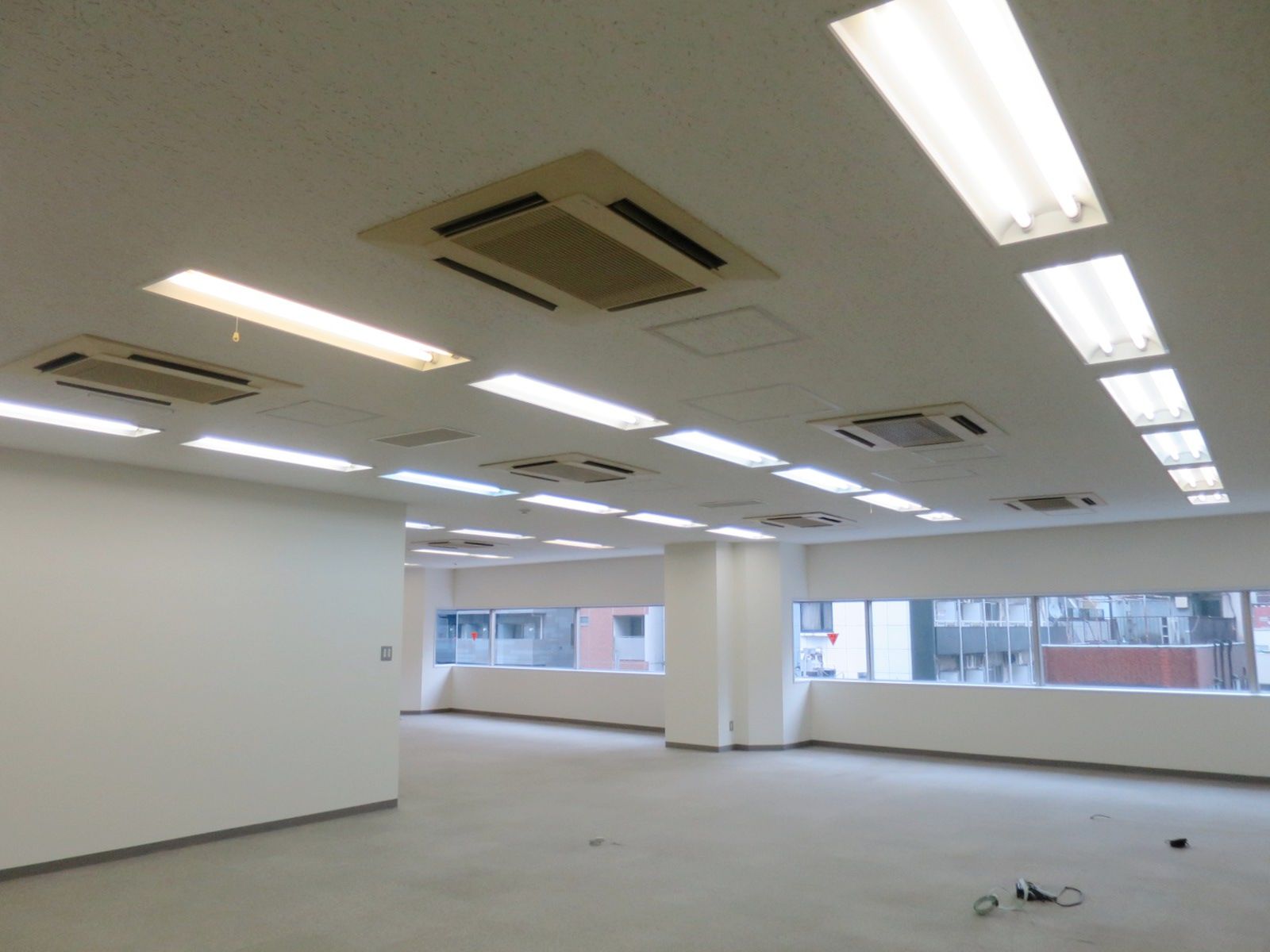 貸室奥から見た様子