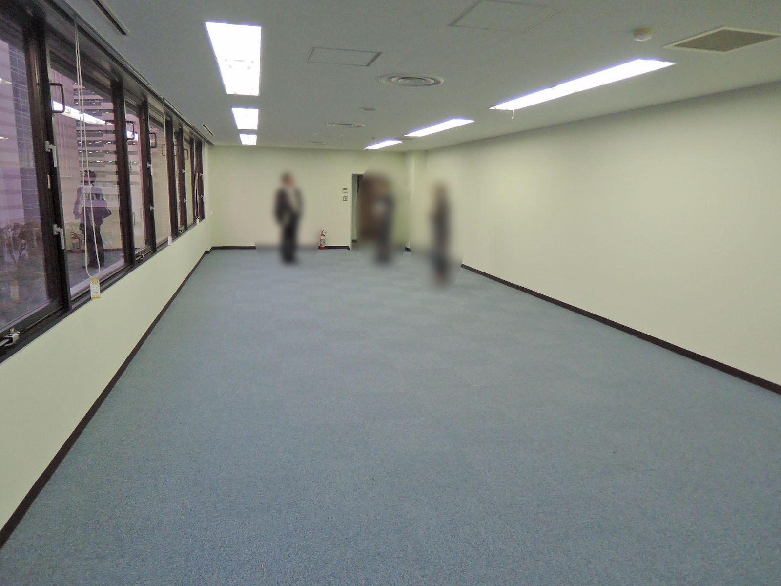 別角度の様子