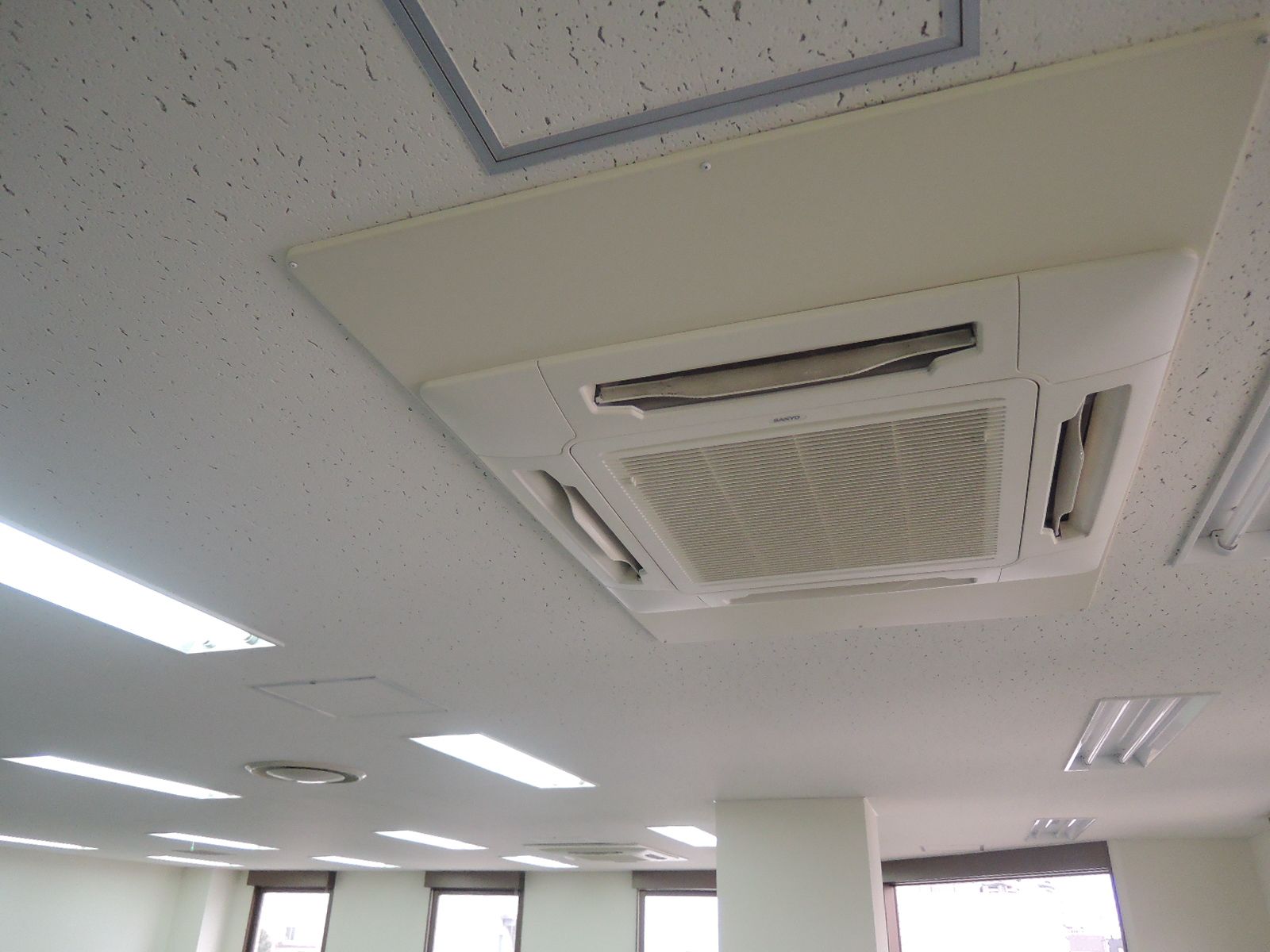 空調機器