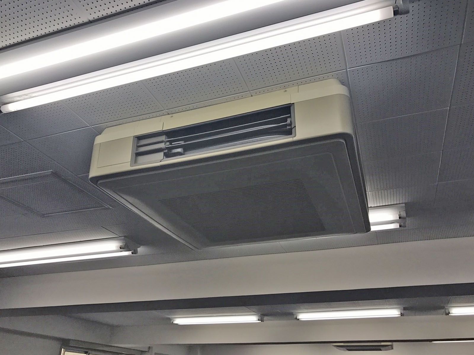 空調機器