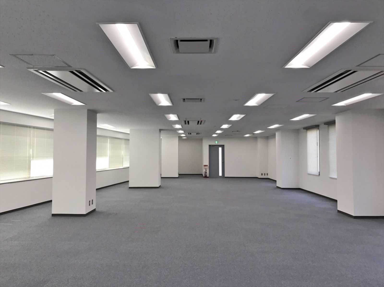 オフィス室内参考画像