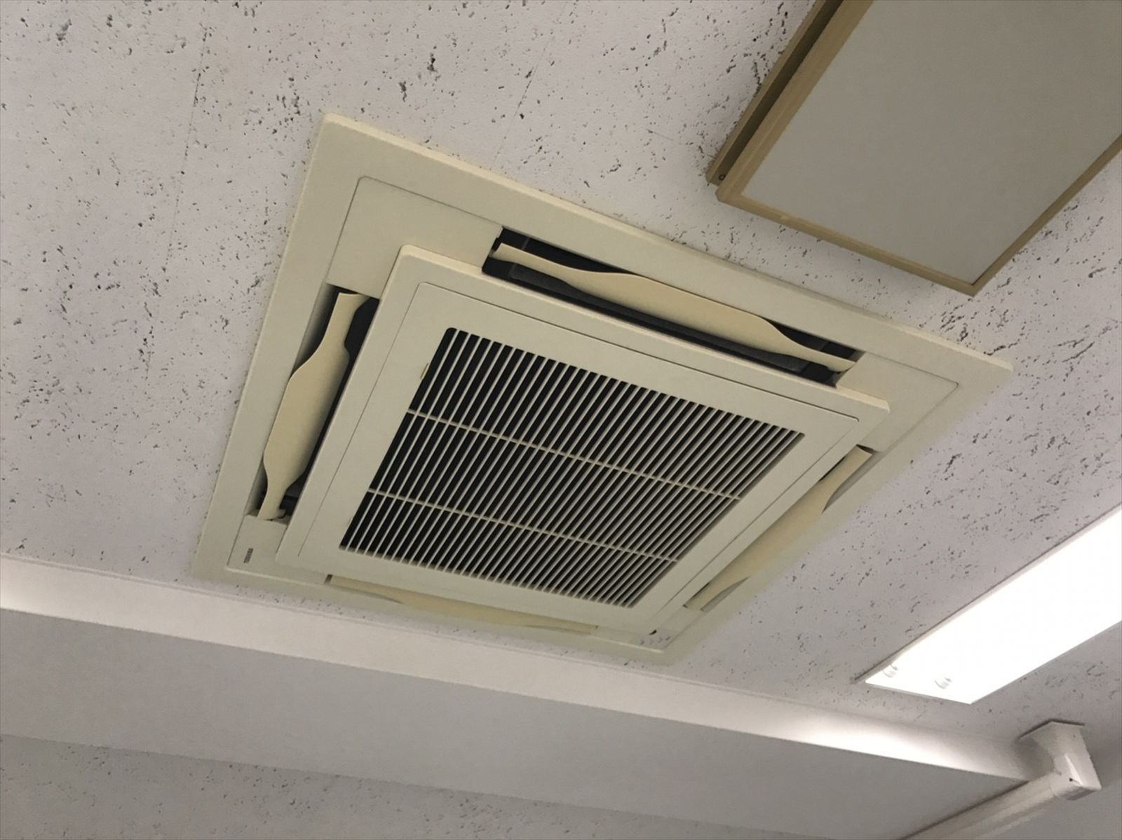 空調機器