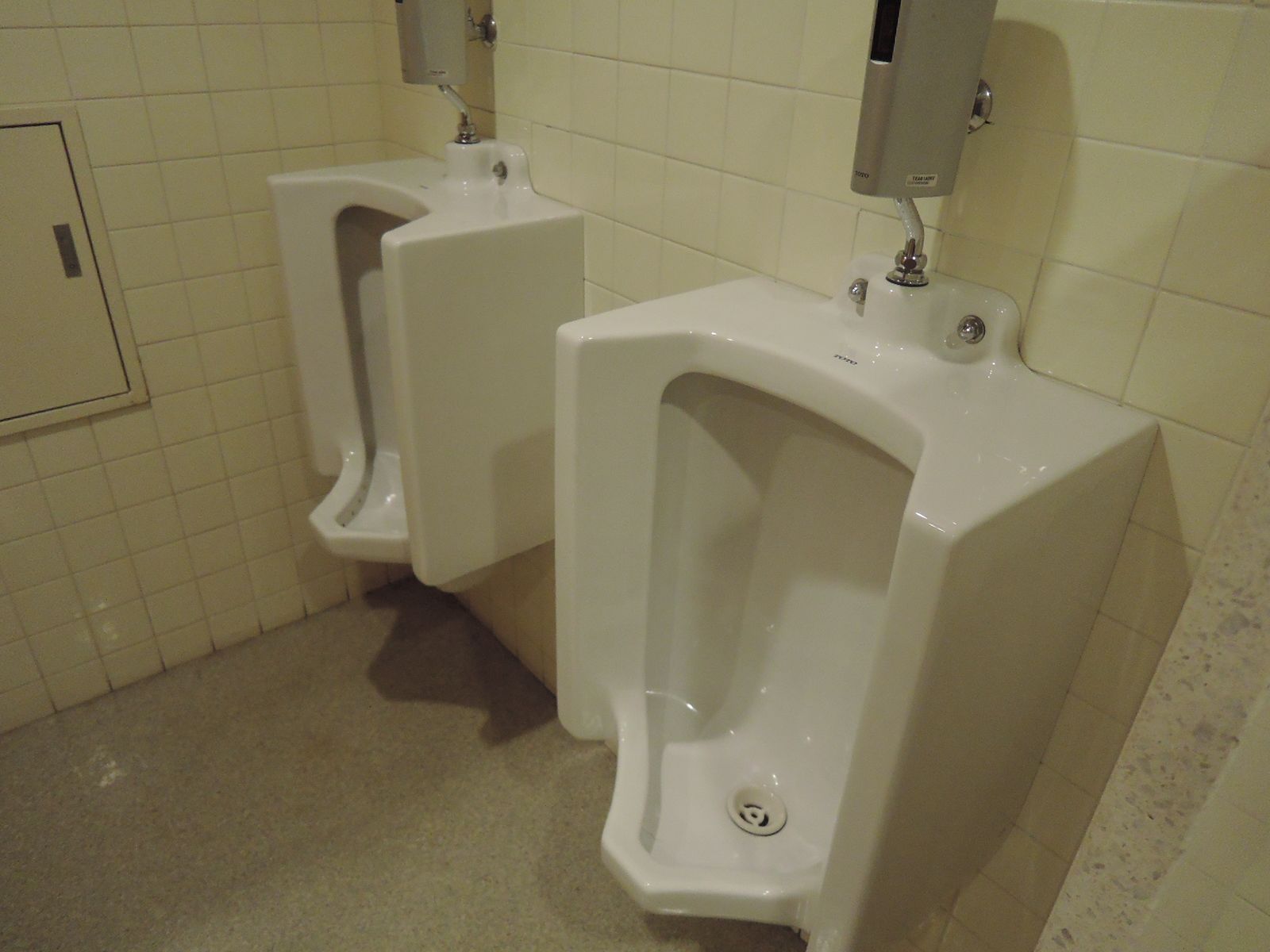 男性用トイレ